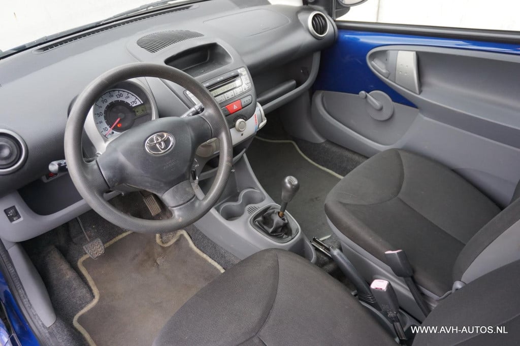 Toyota Aygo 1.0-12v