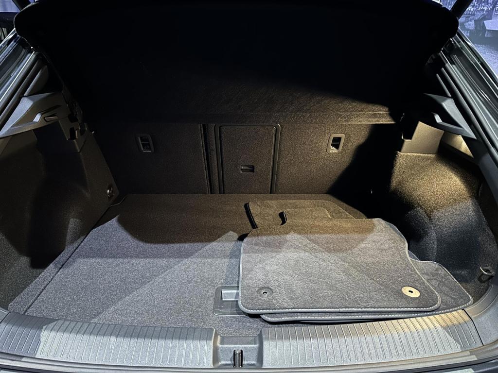 Volkswagen T-roc 1.5 tsi r-line edition *keyless*winterpakket*camera*