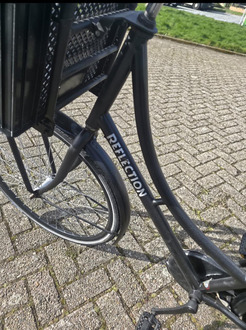 Goedkope Omafiets met slot en verlichting