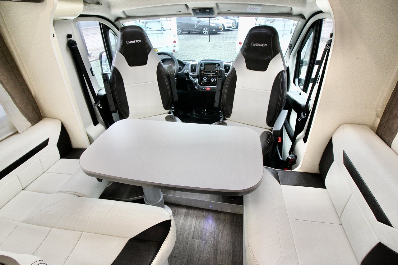 Chausson Welcome 718EB (Queensbed + Hefbed, 36000KM, Als Nieuw)