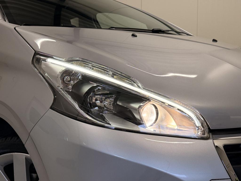 Peugeot 208 1.2 puretech blue lion | led | dab | airco | cruise | apple car