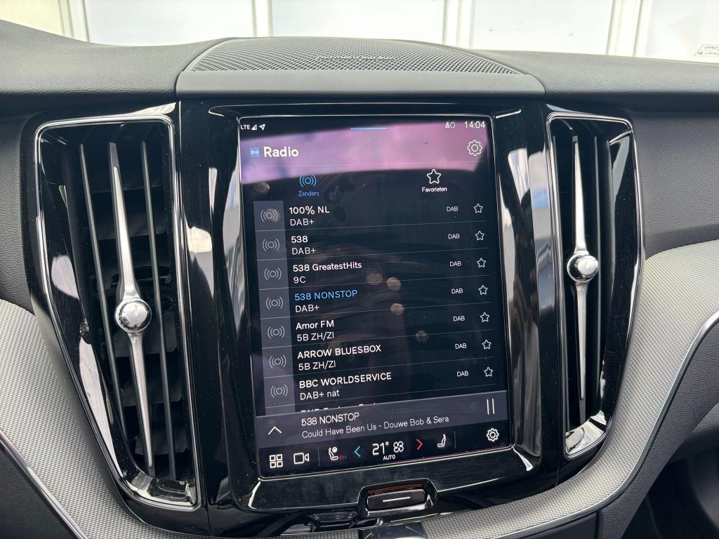 Volvo XC60 t6 398pk recharge black edition| panodak| 360camera| trekhaak| a