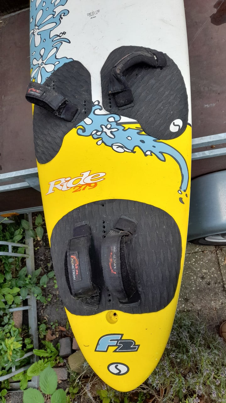 F2 surfboard 2.79 ride