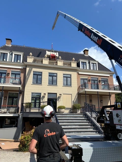 Te huur: (aanhanger)Bouwkraan BE-RIJBEWIJS  hoogte 30m, reikweidte 17.5m
