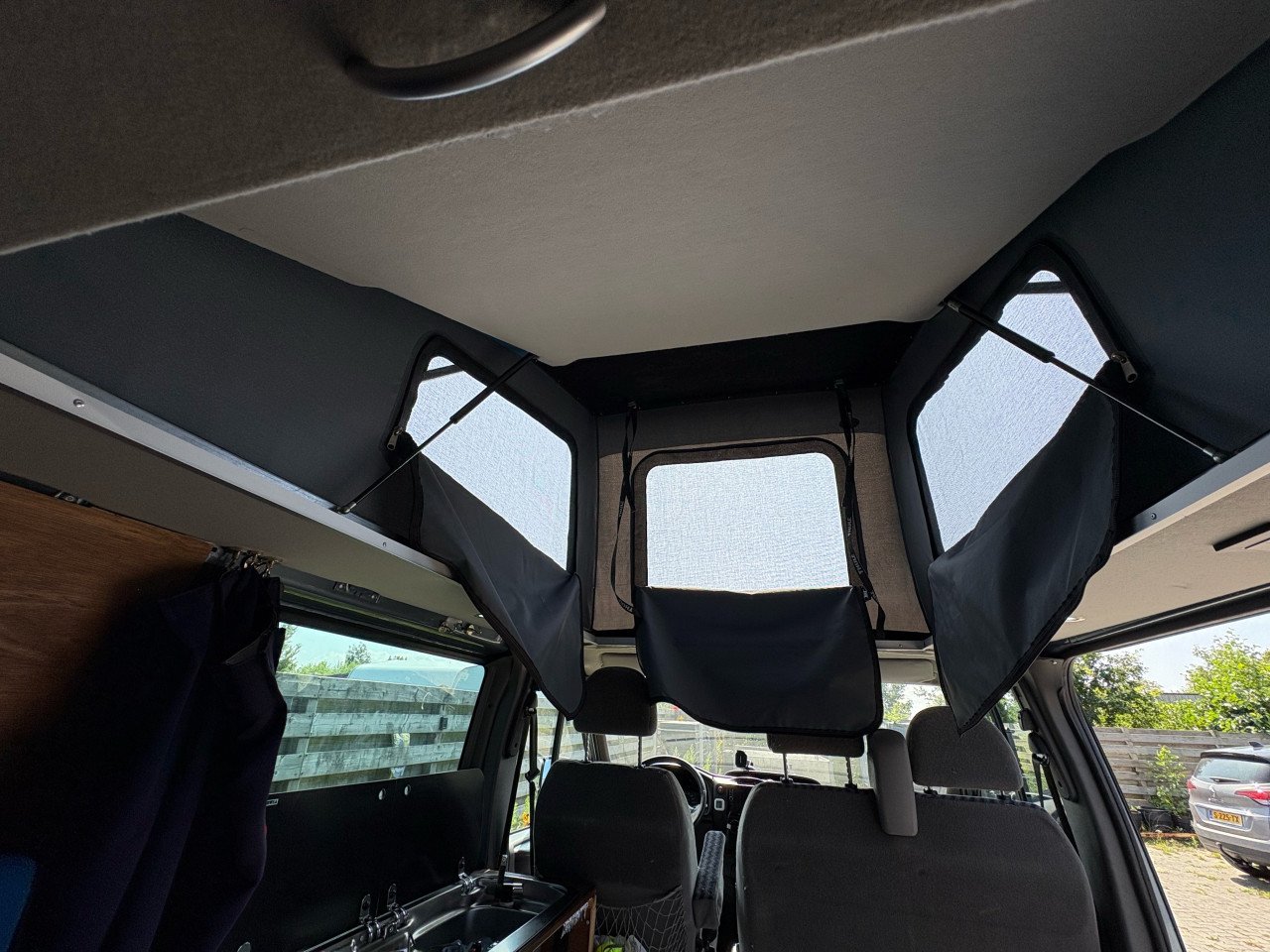 Ford Transit Camperbus 2003 – Airco, 2-3 pers, nieuw slaapdak
