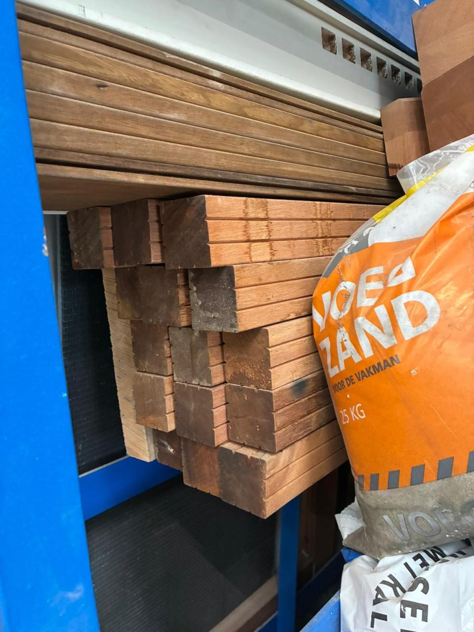 Hardhouten schuttingpalen