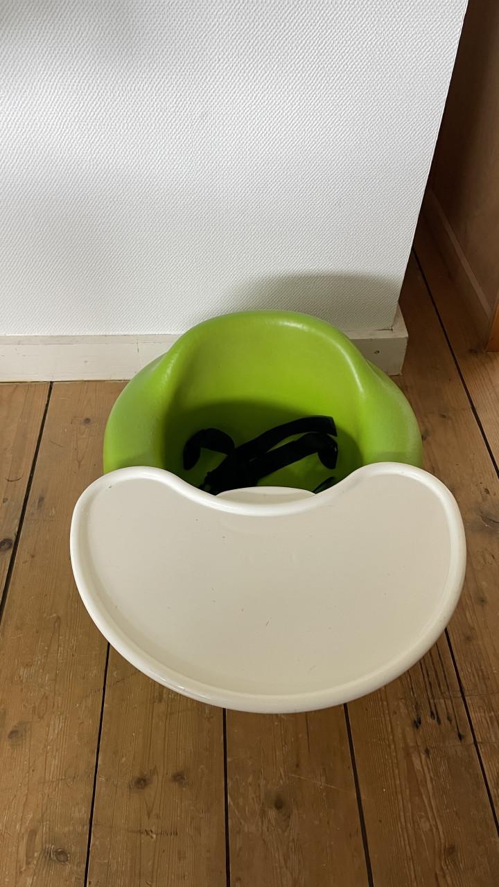 Bumbo babyzitje met eetblad