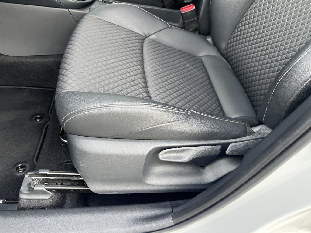 Toyota Yaris 1.5 hyb. executive