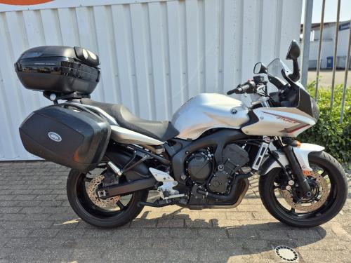 Yamaha FZ6-S uit 2010, sportieve toermotor met weinig Km
