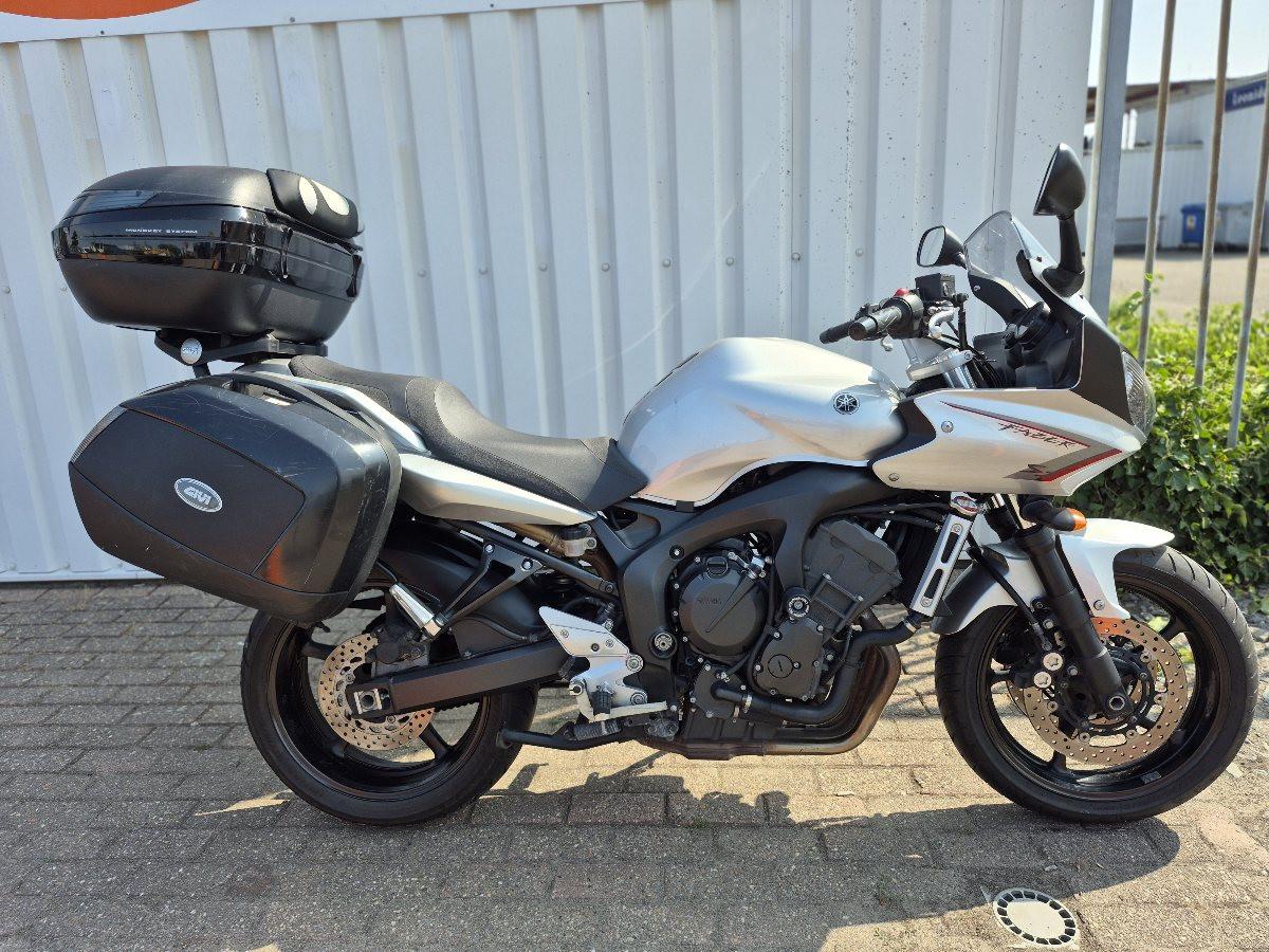 Yamaha FZ6-S uit 2010, sportieve toermotor met weinig Km