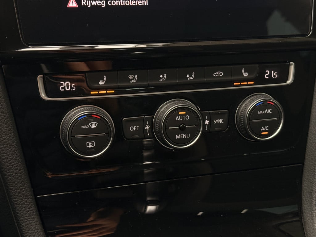Volkswagen Golf variant 1.4 tsi highline | led | acc | massage | stoelverwa