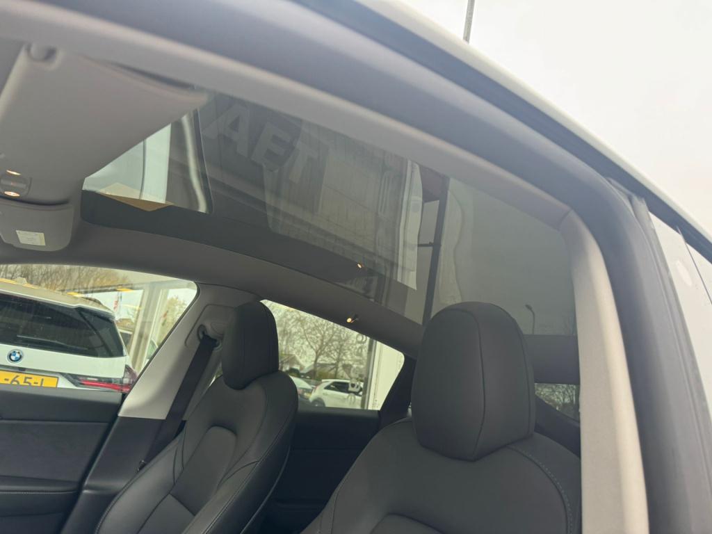 Tesla Model Y long range awd 75 kwh