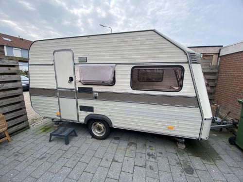 Caravan avento royal 395