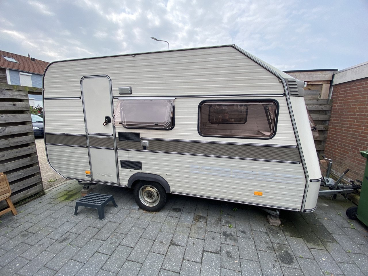 Caravan avento royal 395
