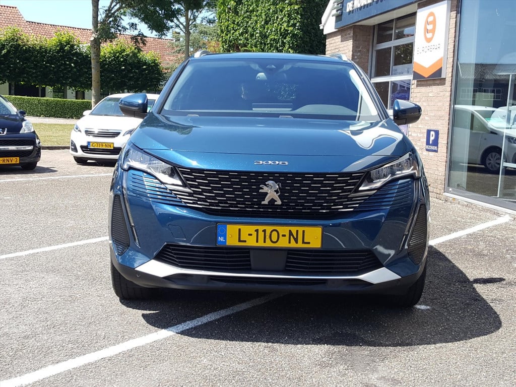 Peugeot 3008 1.2 puretech 130pk s&s eat8 allure | navi | bt | applecarplay&