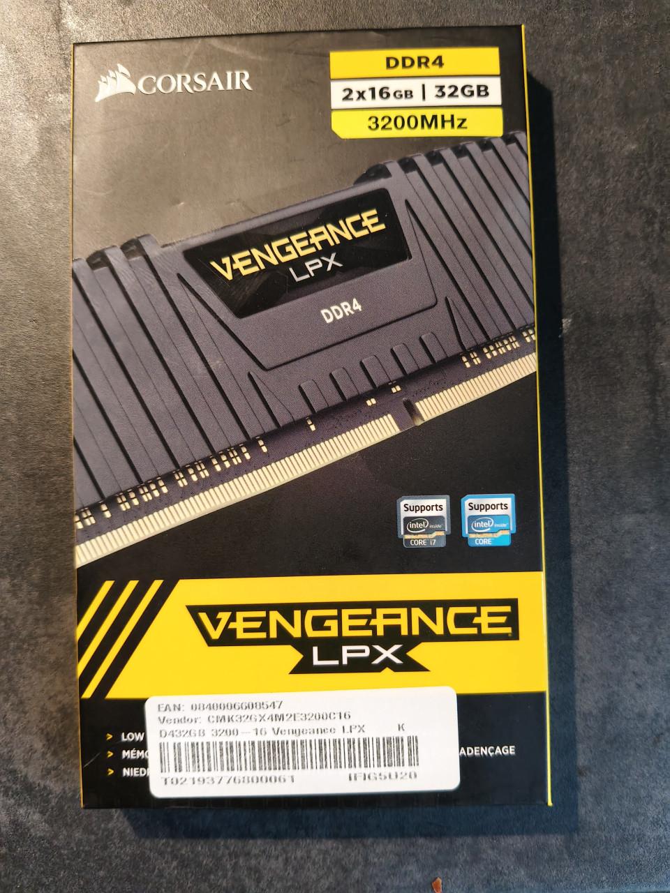 Corsair 32g DDR 4 Ram