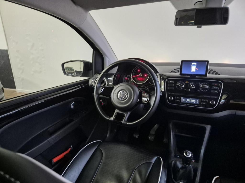 Volkswagen UP! 1.0 high up! / leren bekleding / cruisecontrol