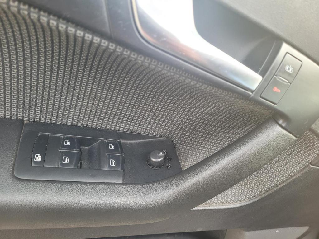 Audi A3 sportback 1.6 fsi attraction