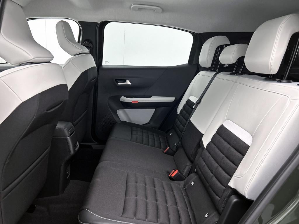 Citroen C3 Aircross hybrid 145pk automaat max 7 persoons | two tone | navig