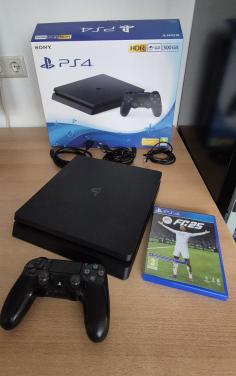 Playstation 4 Slim met Fifa 25