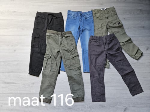 Jongens broeken maat 116