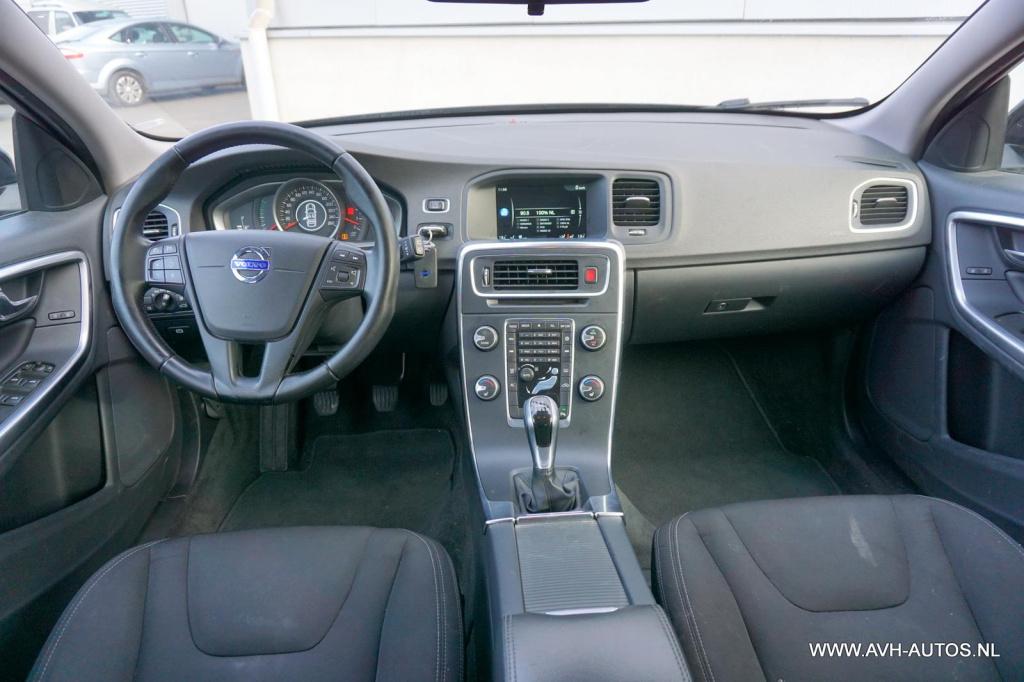 Volvo V60 2.0 d3 kinetic