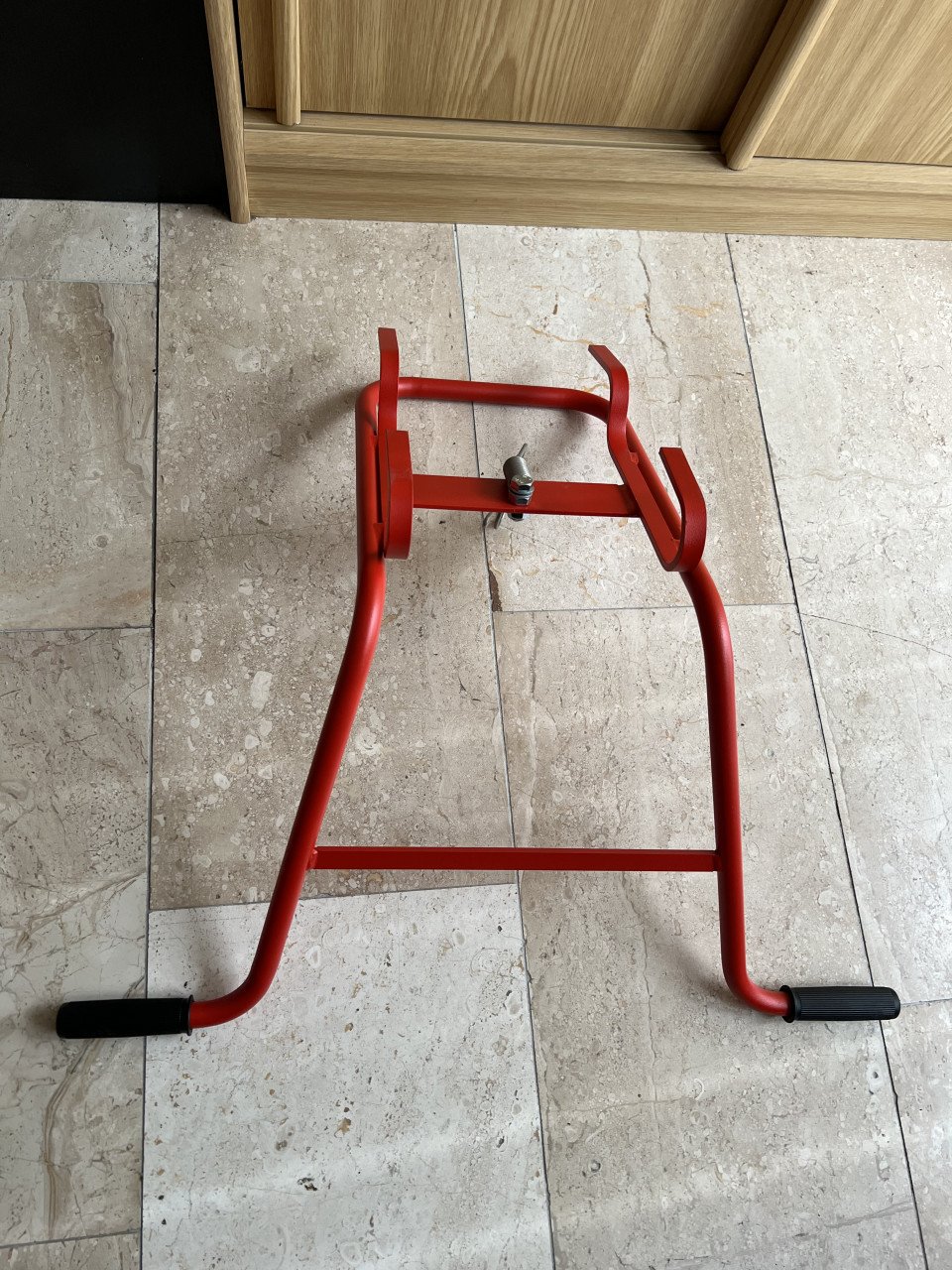 Muurafstandhouder voor een ladder