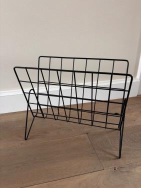 Stalen tijdschriftenrek