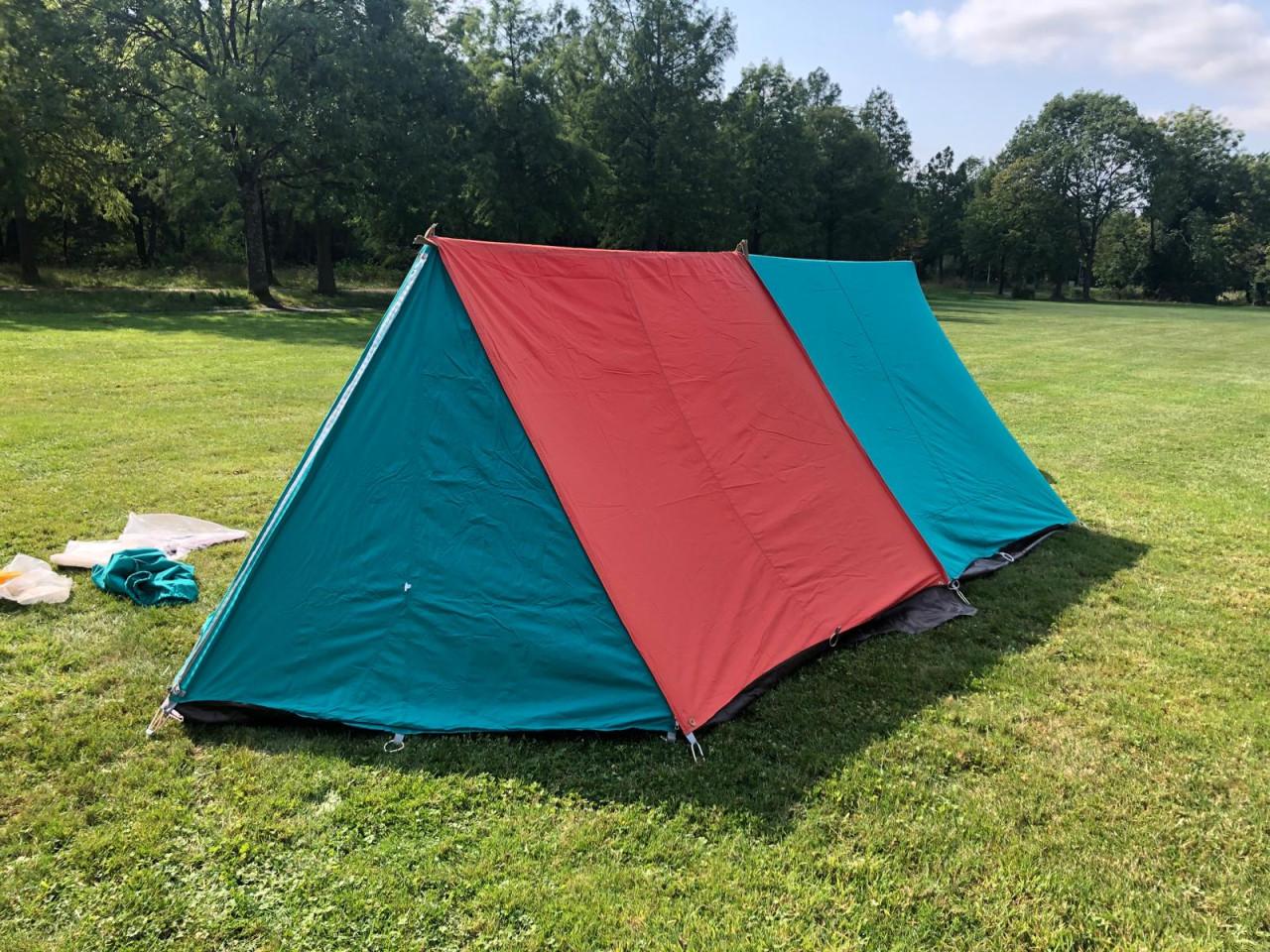 Ruime tent met luifel optie