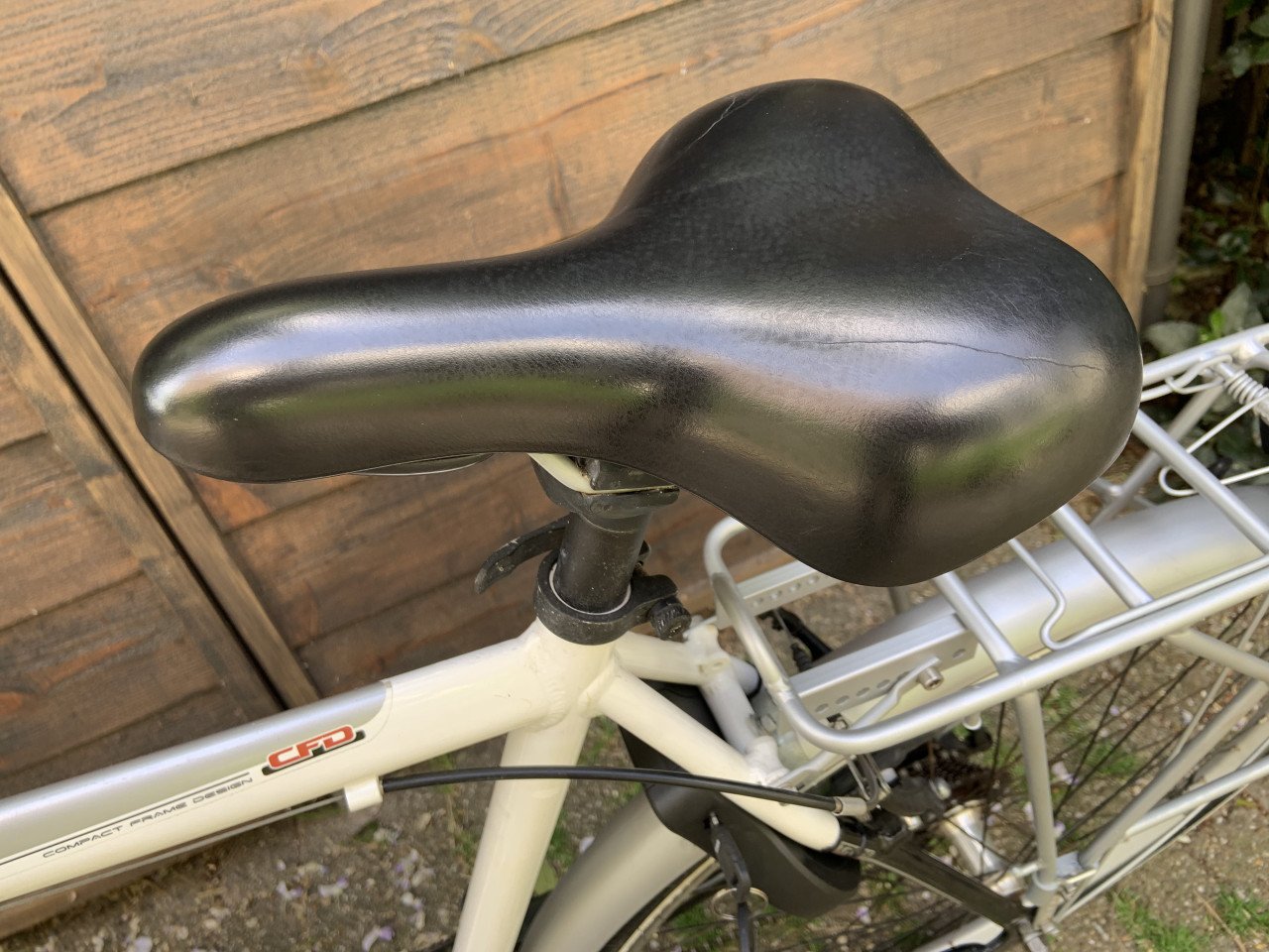 Herenfiets Cross Arow 21 versn. Velgrm. Veel vernieuwd zeer goed.