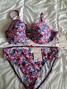 Nieuwe bikini van Esprit