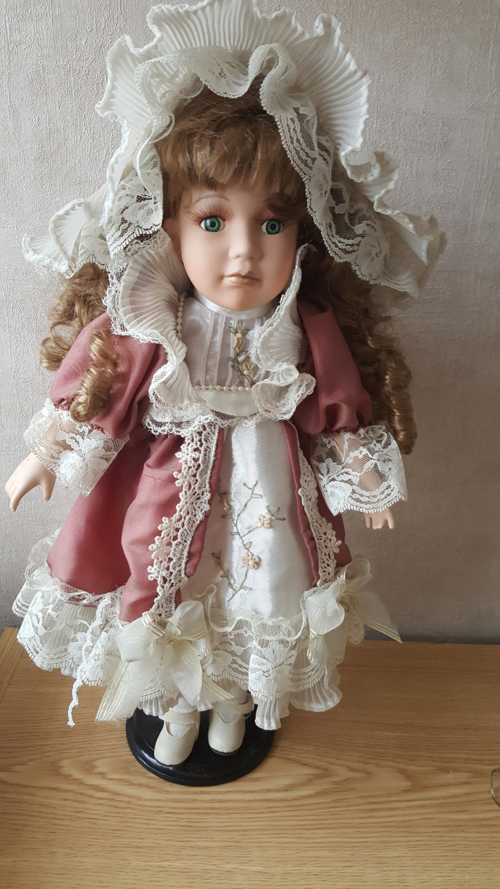2 NOSTALGISCHE POPPEN in 1 KOOP