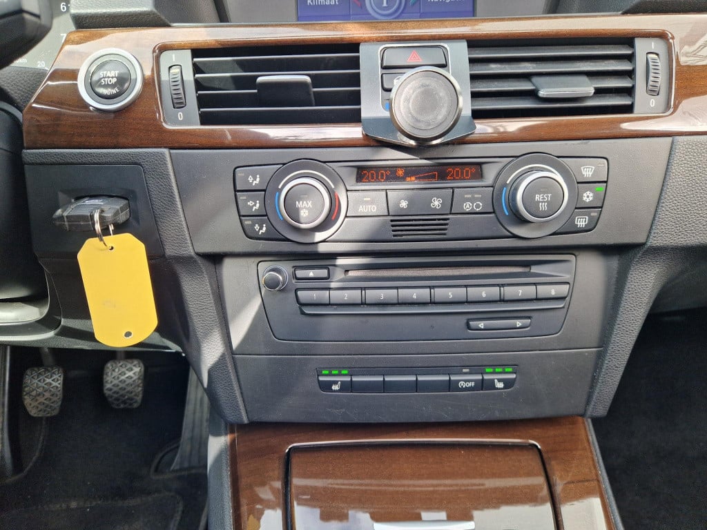 BMW 3-serie touring 320i high executive