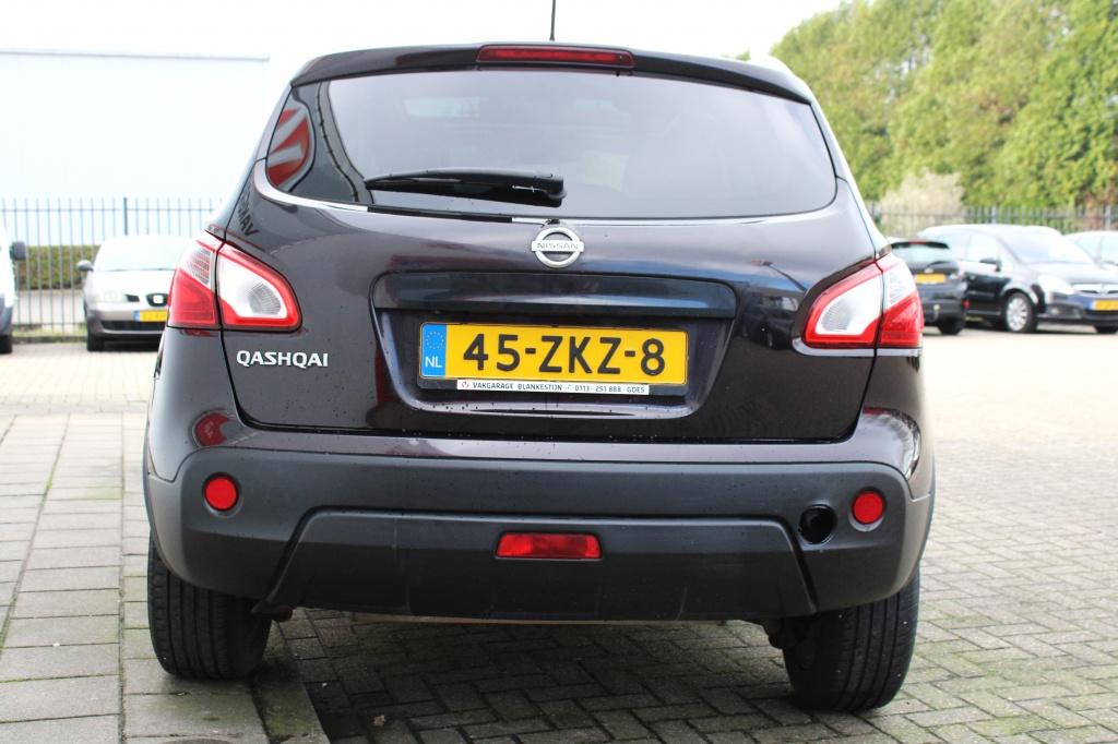 Nissan Qashqai 1.6 connect edition