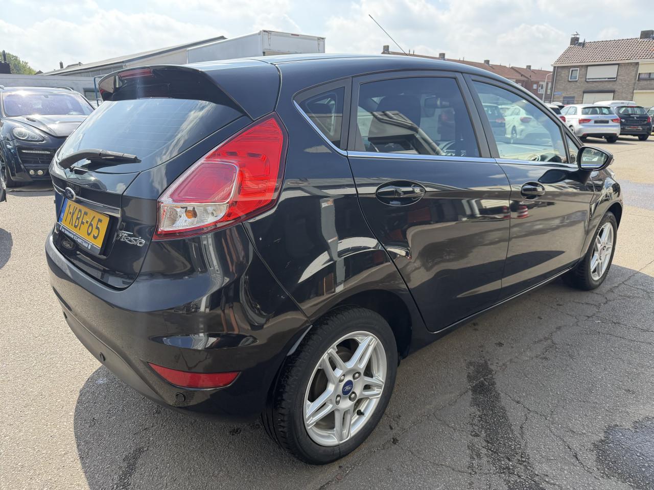 Ford Fiesta 1.0 EcoBoost Titanium Bouwjaar 2013 NAP ! ! !