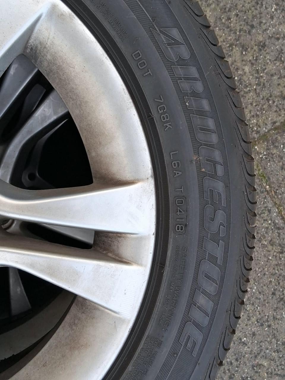 4 Bridgestone Turanza banden op velgen