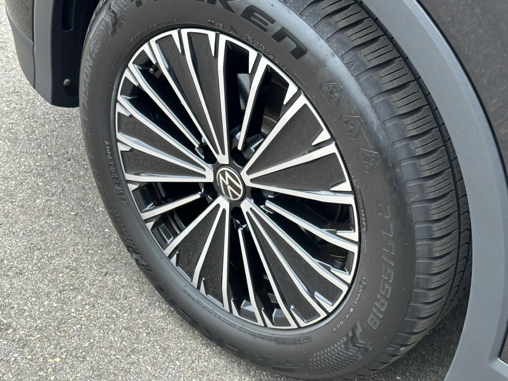 Volkswagen Tiguan 1.5 etsi life | trekhaak | camera | trekhaak | dode hoek 