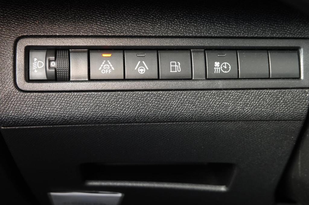 Peugeot 3008 1.6 hybrid 225 allure