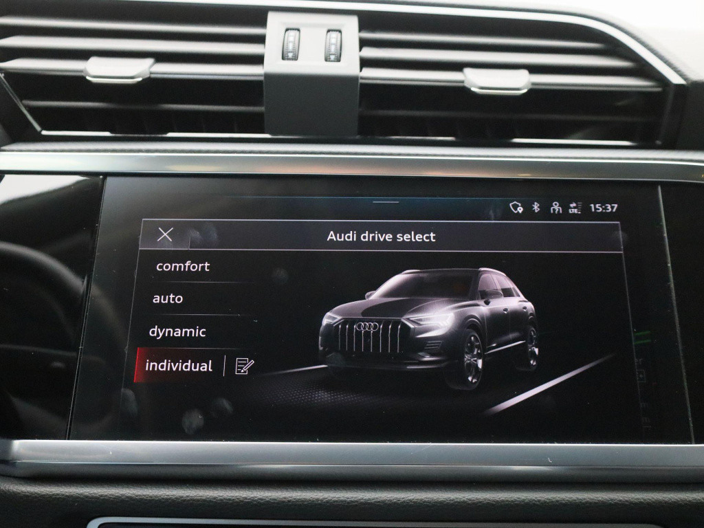 Audi Q3 45 tfsi e s tronic | automaat | lmv | parkeer sensoren | virtual co