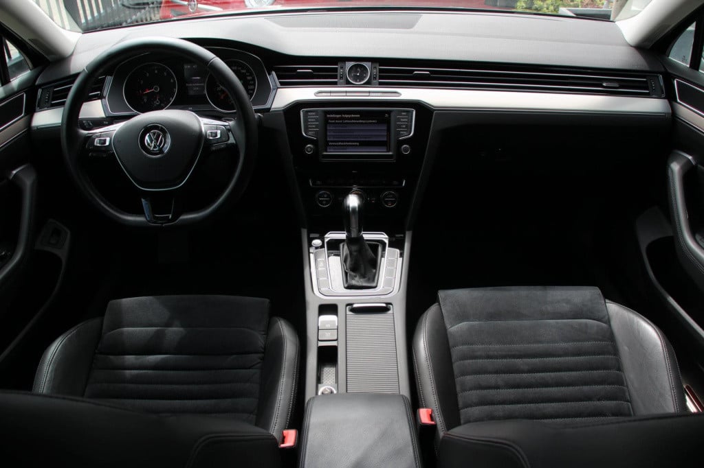 Volkswagen Passat variant 1.4 tsi act highline - dsg - leder - stoel verw -