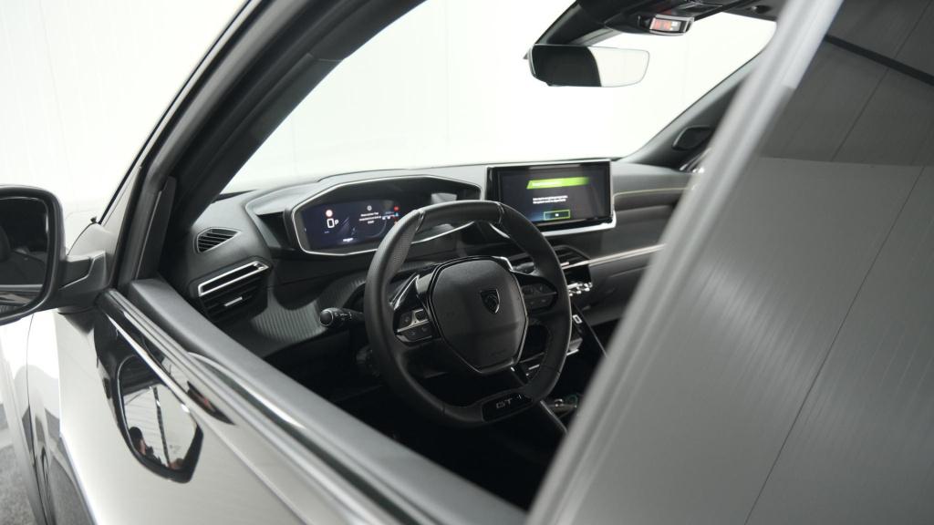Peugeot 2008 puretech 130 eat8 gt | trekhaak | 360 camera | adaptieve cruis