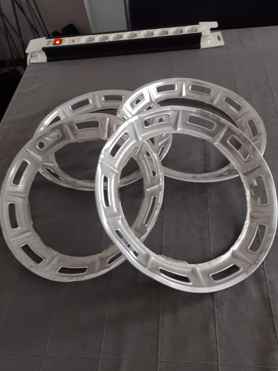 Originele  Emblemen Opel Record-Ascona-Kadett-wieldeksels