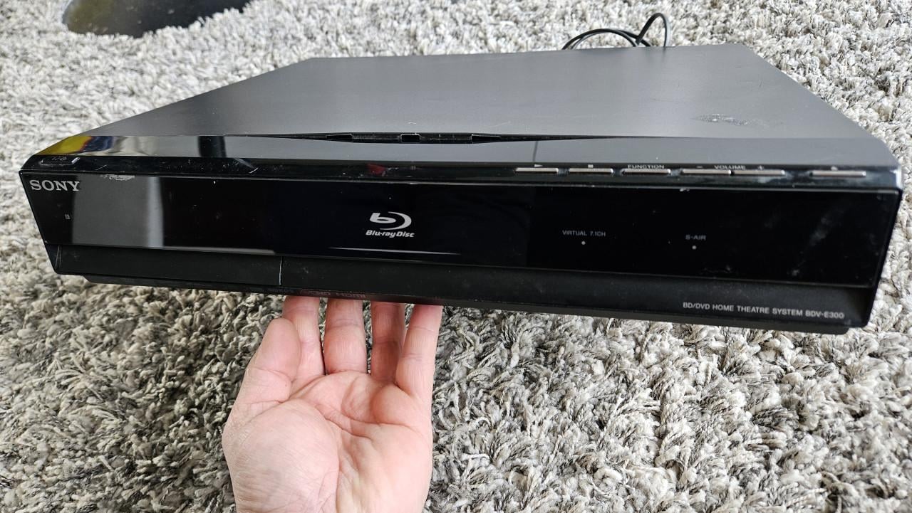Sony BDV-E300 Blu-ray