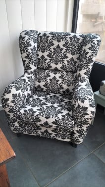 Oor fauteuils zwart/grijs met bijpassende hocker