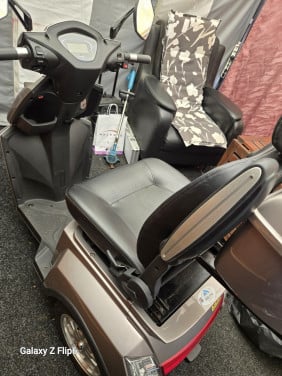 Mooie scootmobiel als nieuw