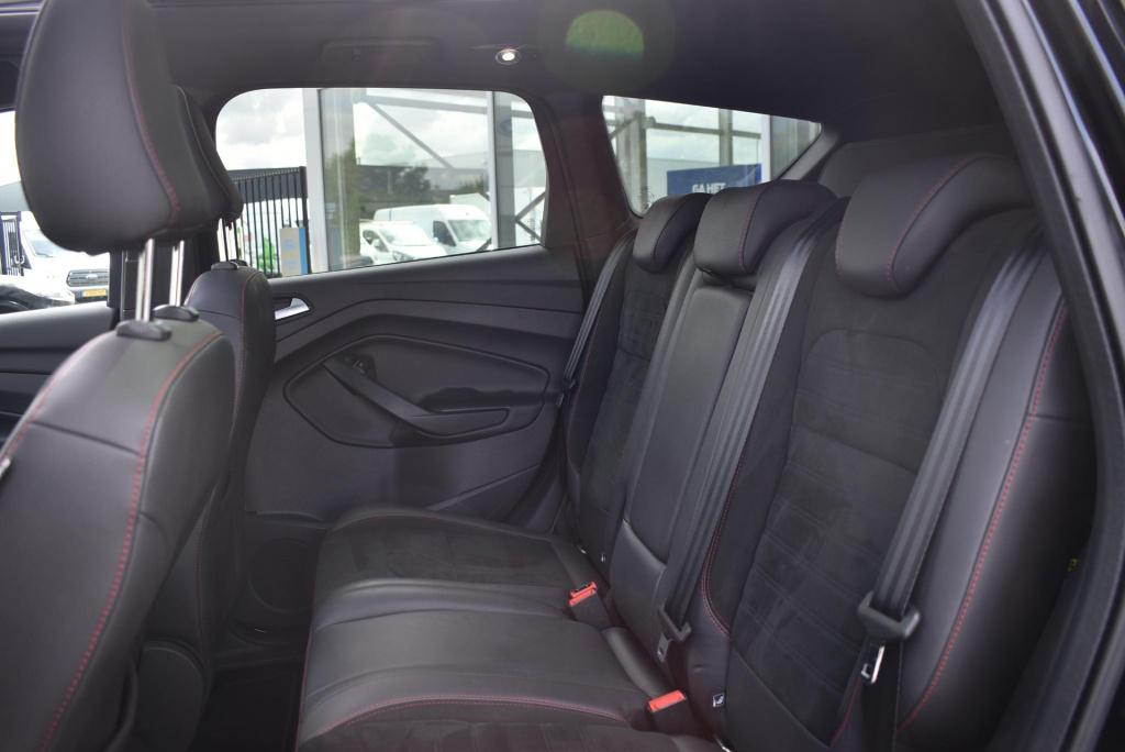 Ford Kuga 1.5 ecoboost st line | automaat | panoramadak | climate control |