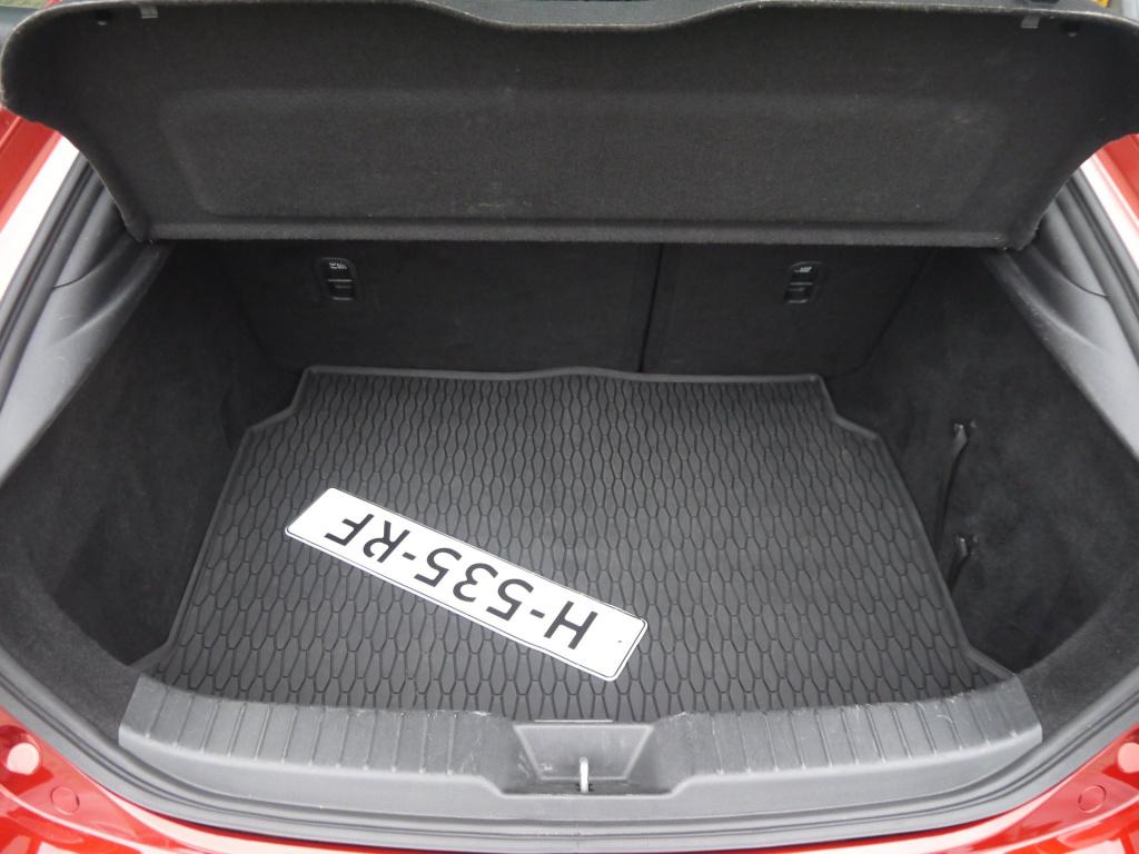 Mazda 3 2.0 e-skyactiv-g m hybrid 122 luxury|rijklaar|trekhaak