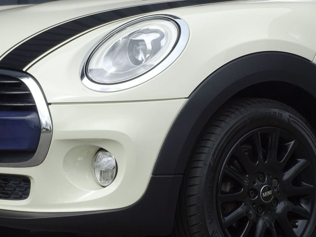 Mini Cooper Cabrio mini 1.5 pepper serious business