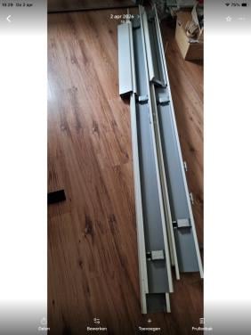 2 stuks Stalen opdekkozijn zonder bovenlicht en 1 opdekdeur