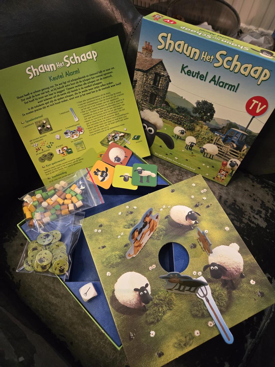 Bordspel Shaun het Schaap: Keutel Alarm! van 999 Games. ZGAN
